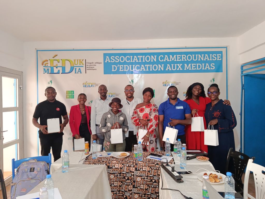 Photo de famille lors de l'atelier de renforcement de capacités organisé par Eduk-Media, 24/10/2025, RIJF.